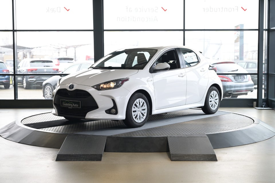 Toyota Yaris 1,5 Hybrid H3 e-CVT 5d