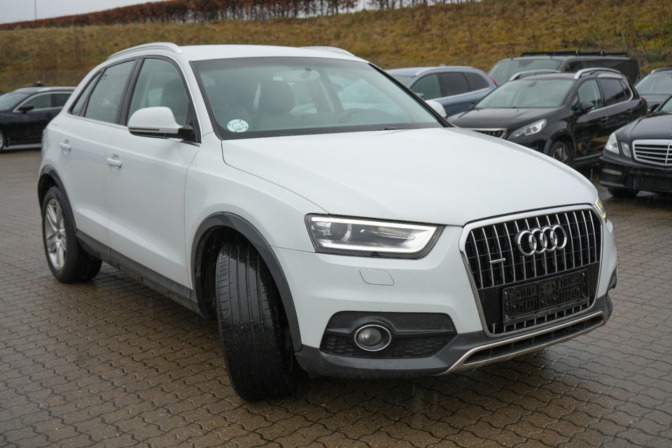Audi Q3 2,0 TFSi 211 quattro S-tr. 5d