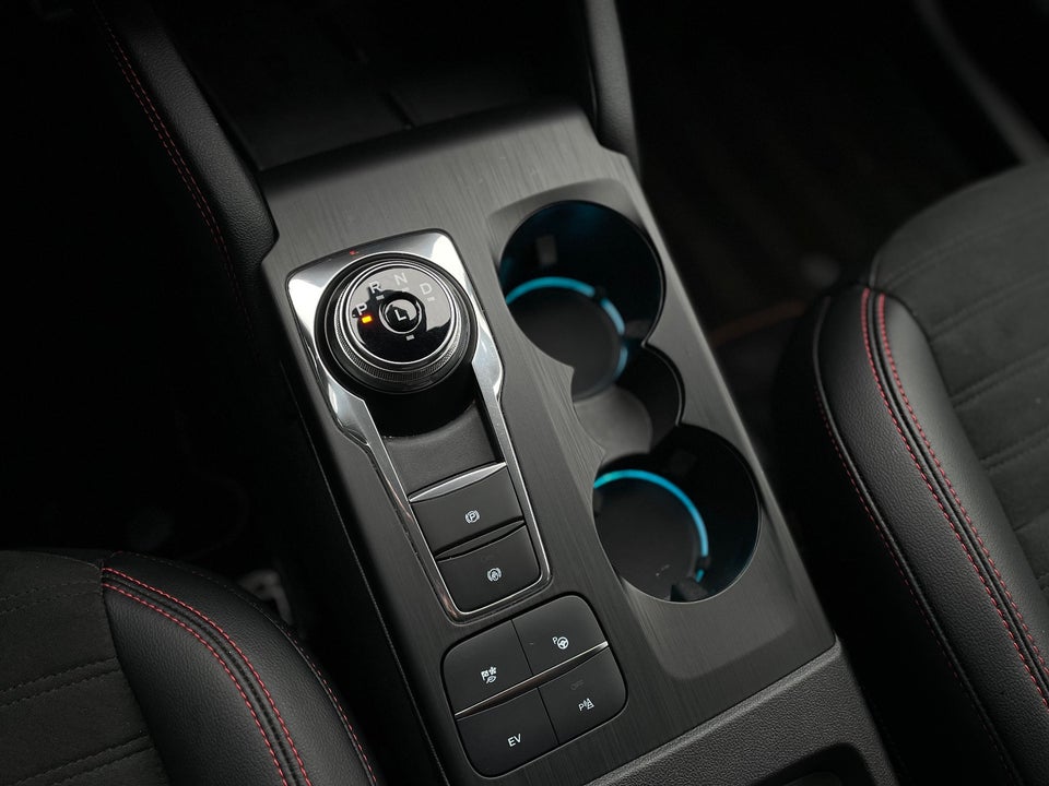 Ford Kuga 2,5 PHEV ST-Line X CVT 5d