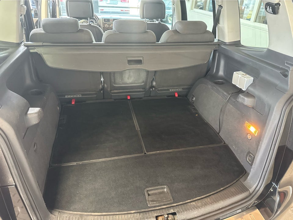 VW Touran 2,0 TDi 177 Highline DSG 7prs 5d