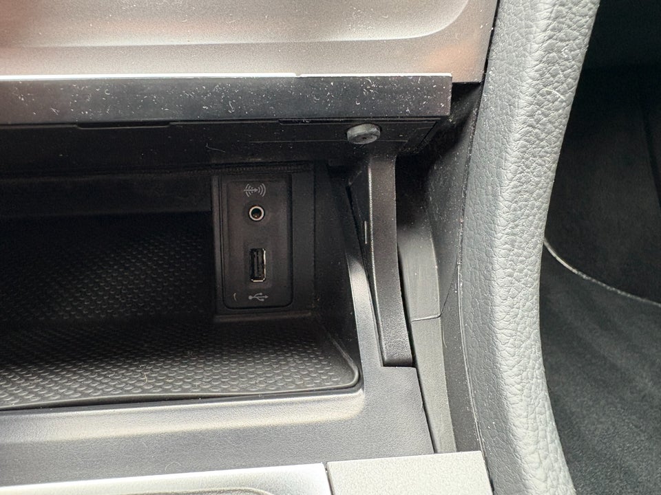 VW Golf VII 1,4 TSi 125 Comfortline Variant BMT 5d