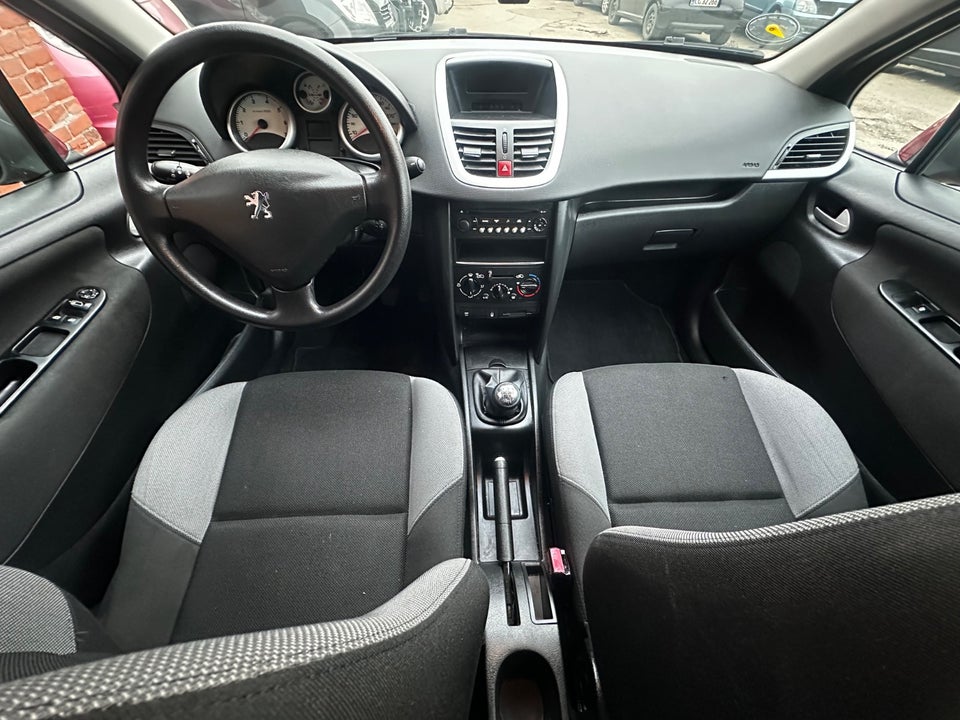 Peugeot 207 1,4 VTi Comfort+ 5d