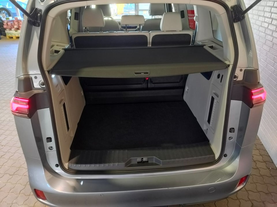 VW ID.Buzz 77 Pro SWB 5d