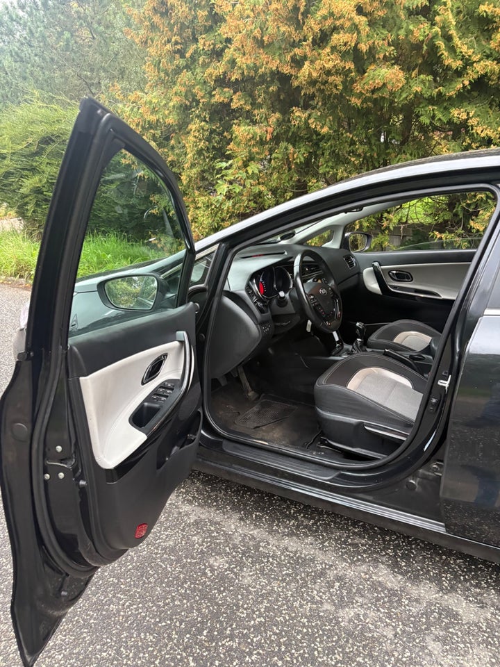 Kia Ceed 1,4 CVVT Style+ Clim 5d