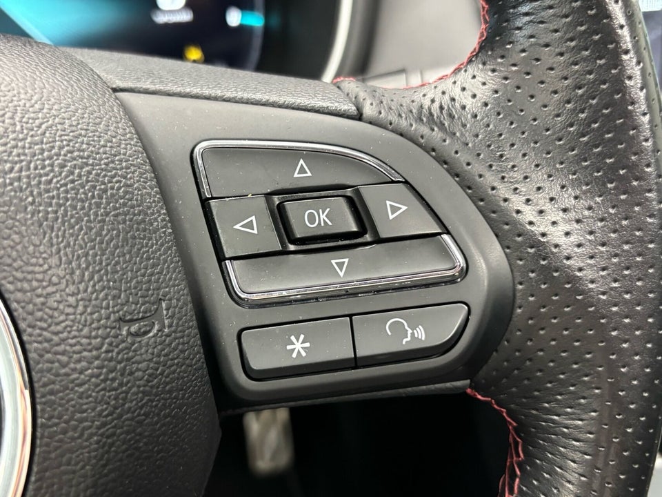 MG EHS 1,5 PHEV Luxury 5d