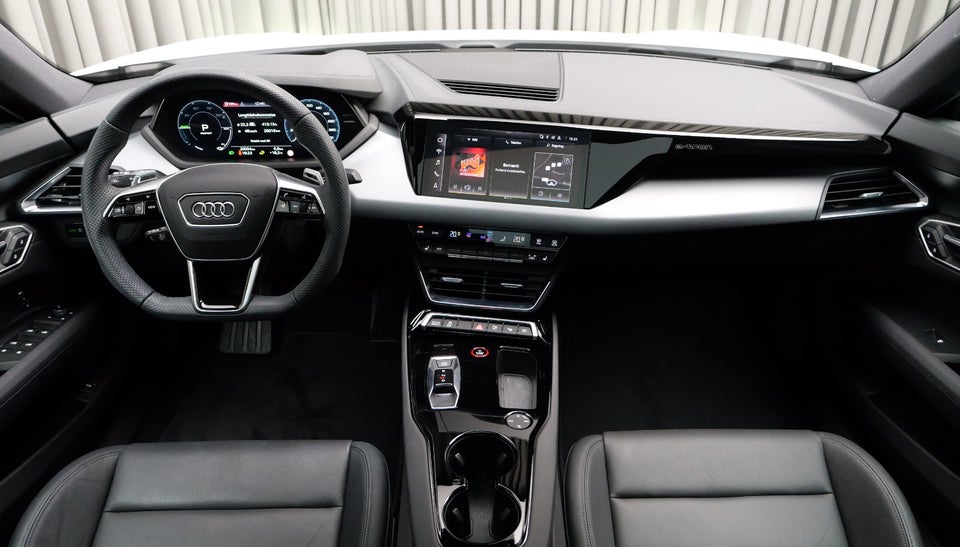 Audi e-tron GT quattro 4d