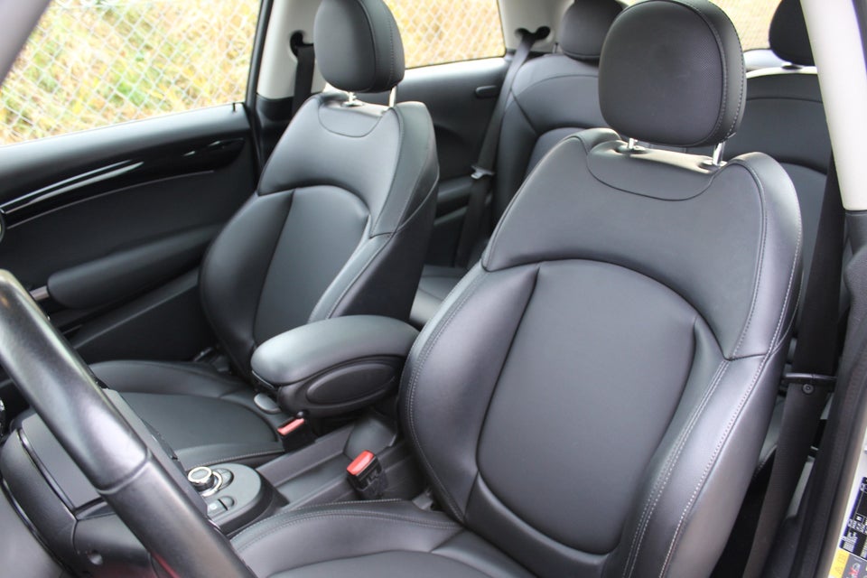 MINI Cooper SE Camden Edition 3d