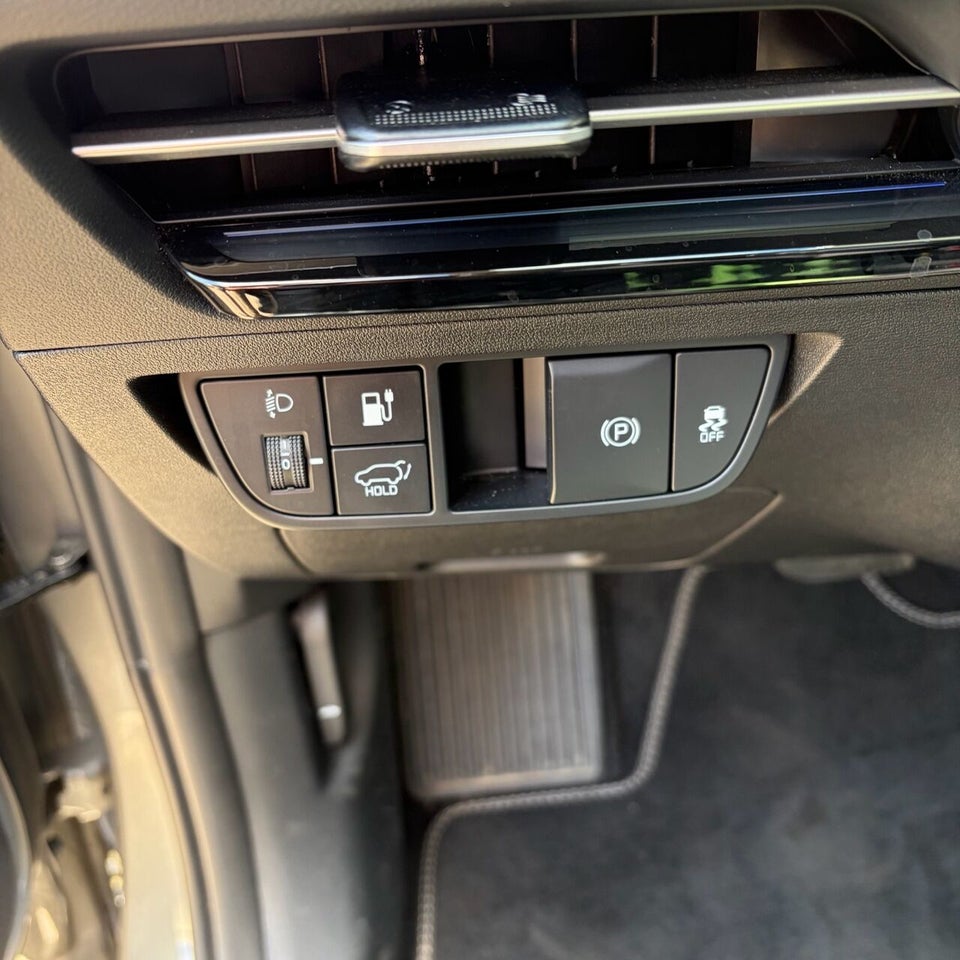 Kia EV6 77 Long Range Upgrade 5d