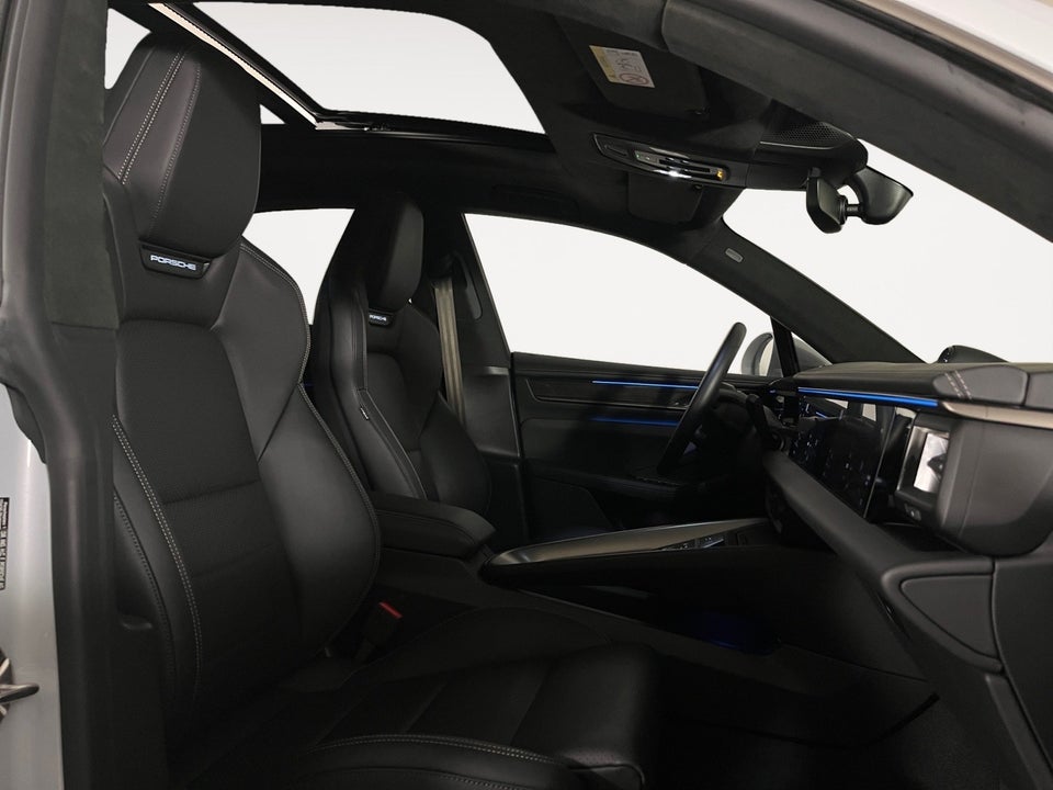 Porsche Macan Turbo 5d