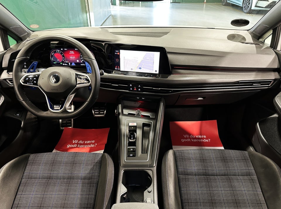 VW Golf VIII 1,4 GTE DSG 5d