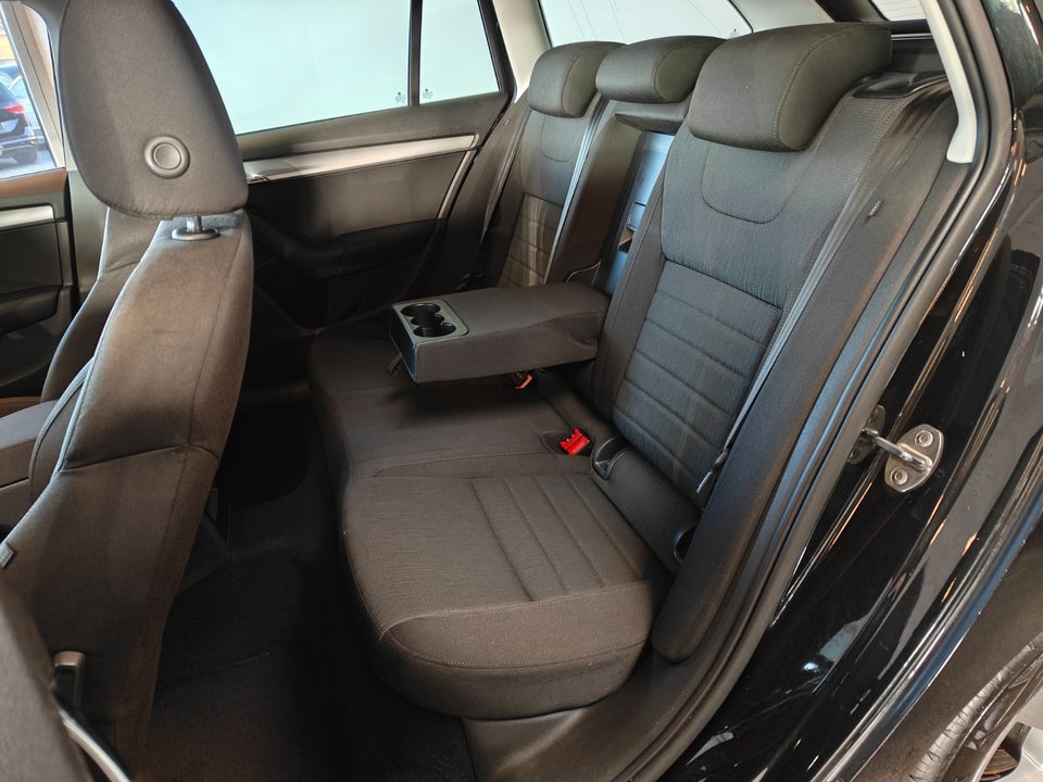 Skoda Octavia 1,4 TSi 140 Elegance Combi 5d