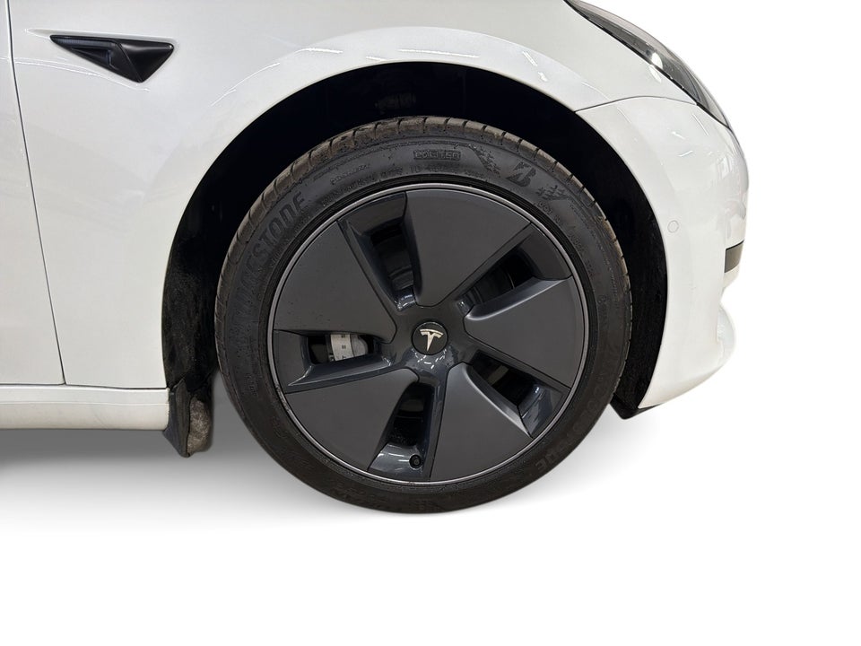 Tesla Model 3 Standard Range+ RWD 4d