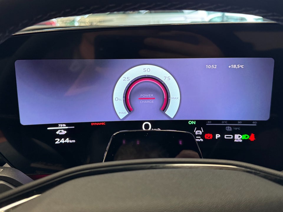 Audi Q6 e-tron S-line plus 5d
