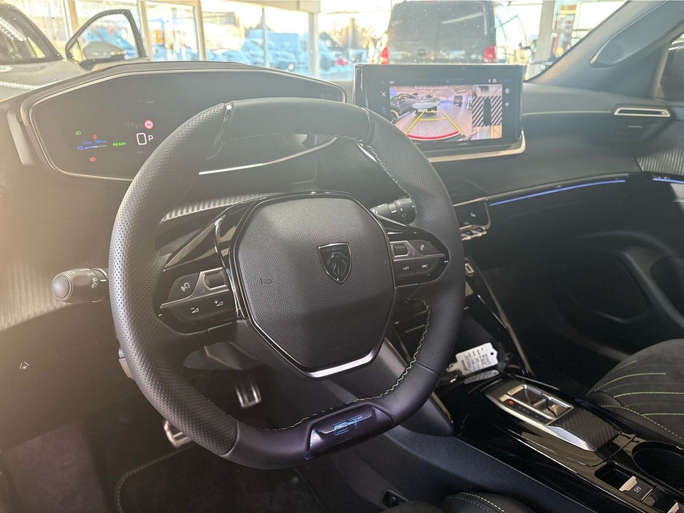 Peugeot e-2008 54 GT 5d