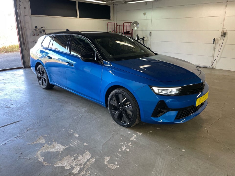 Opel Astra-e 54 GS Sports Tourer 5d