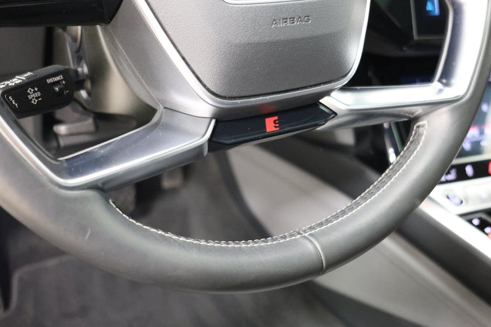 Audi e-tron 55 S-line quattro 5d