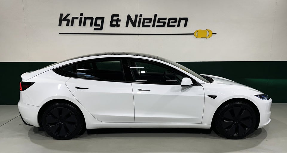 Tesla Model 3 RWD 4d