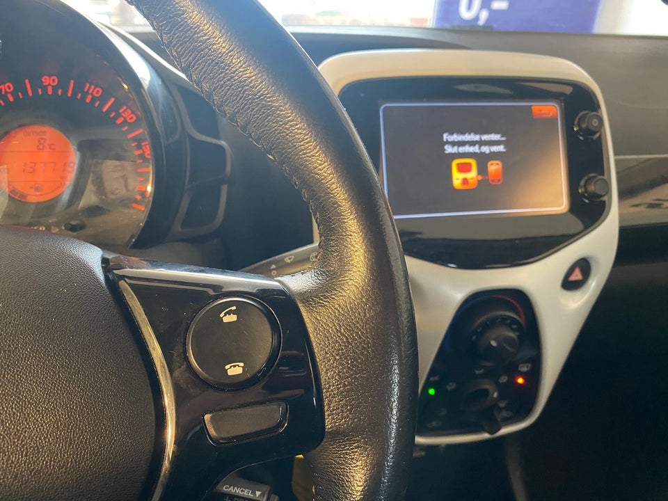 Toyota Aygo 1,0 VVT-i x-play 5d