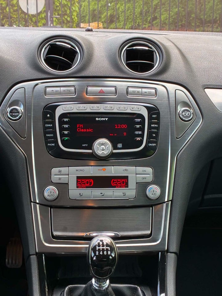 Ford Mondeo 2,5 20V Turbo Titanium 5d
