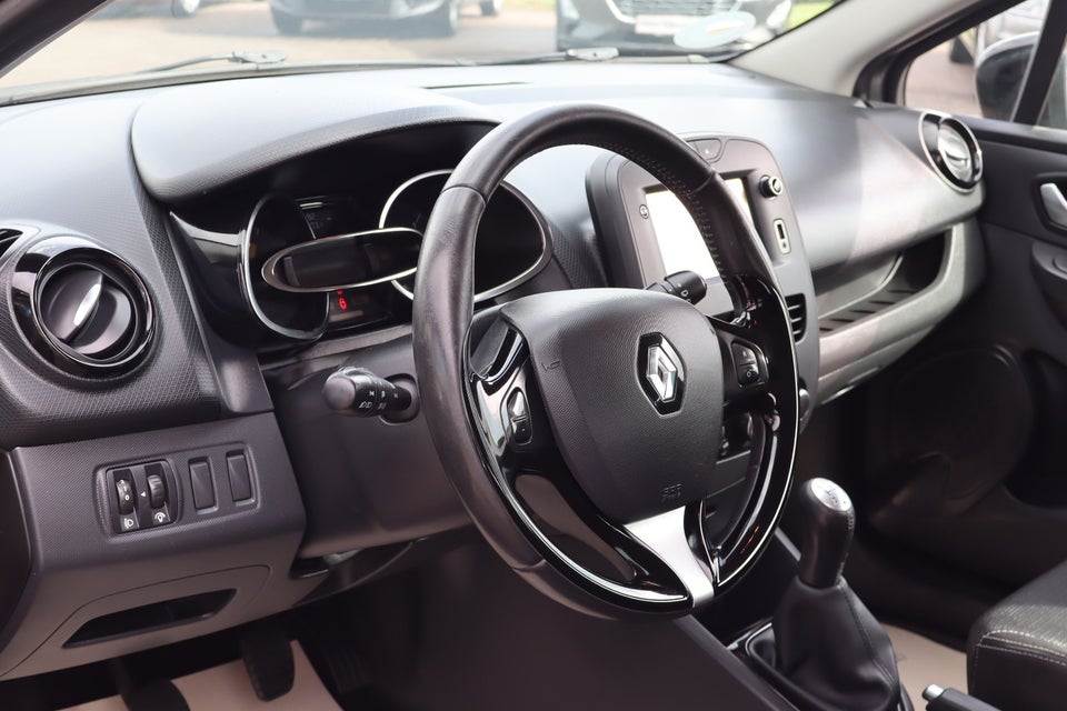 Renault Clio IV 1,5 dCi 75 Limited Sport Tourer 5d