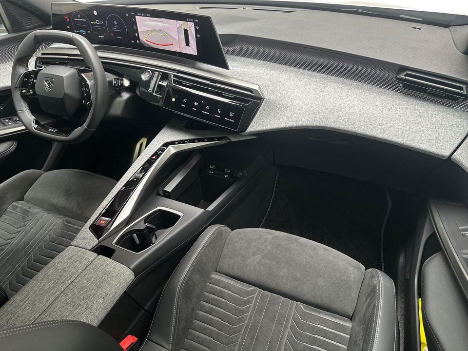 Peugeot e-5008 77 GT Pack AWD 7prs 5d
