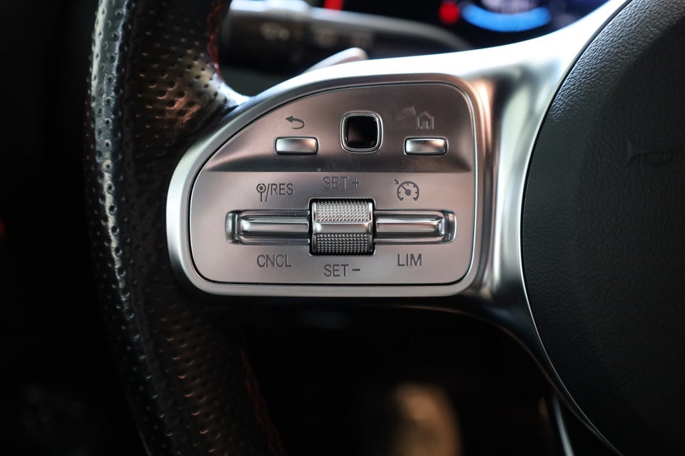 Mercedes EQB250 AMG Line 5d