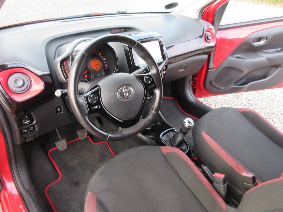 Toyota Aygo 1,0 VVT-i x-cite 5d