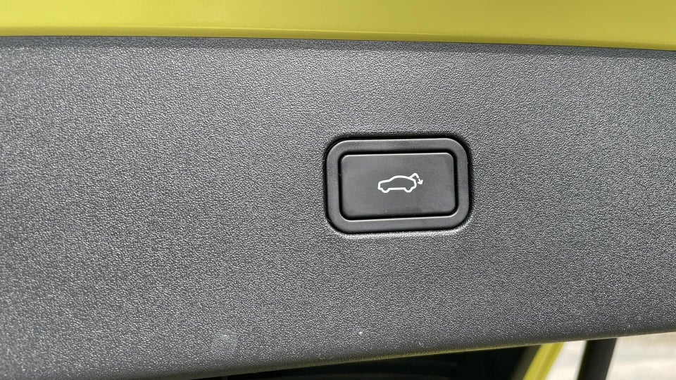 Volvo EX30 Extended Range Plus 5d