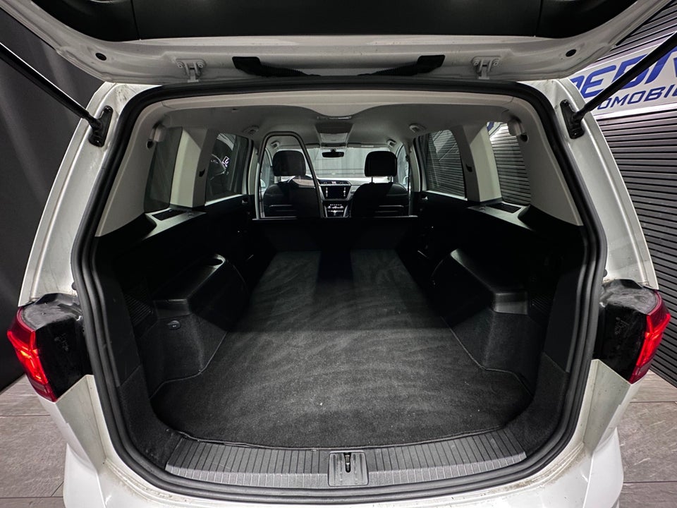 VW Touran 2,0 TDi 150 Comfortline DSG Van 5d