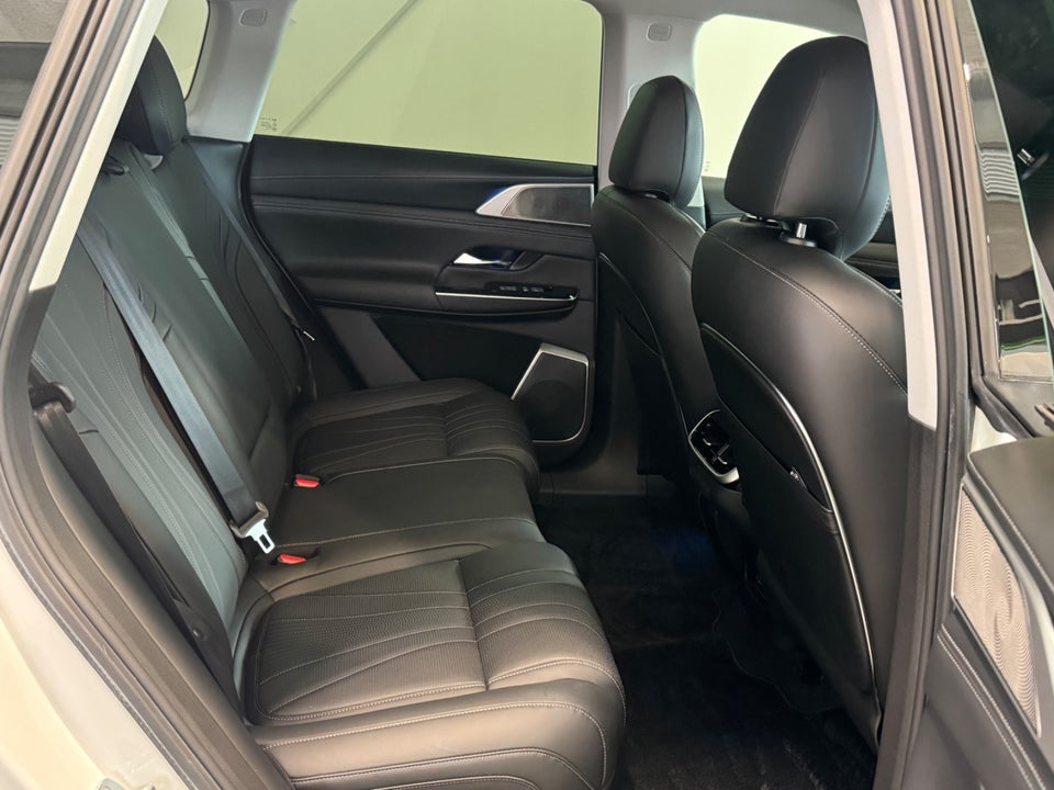 Xpeng G9 Standard Range 5d