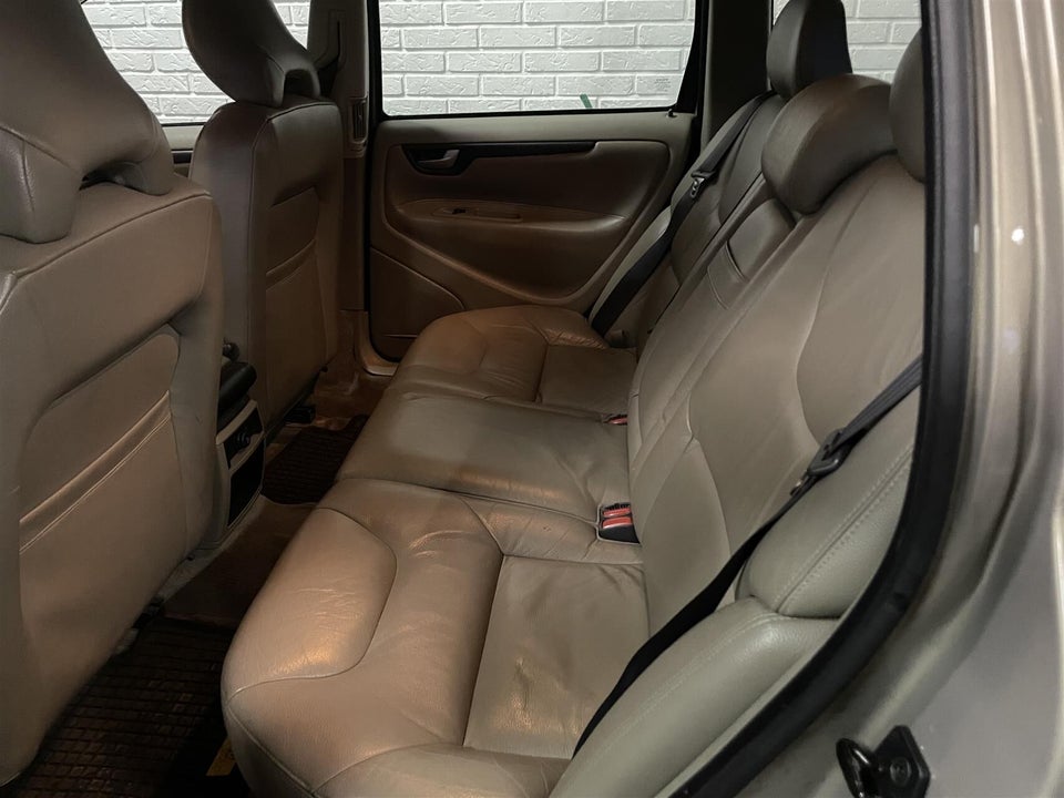 Volvo V70 2,4 140 5d