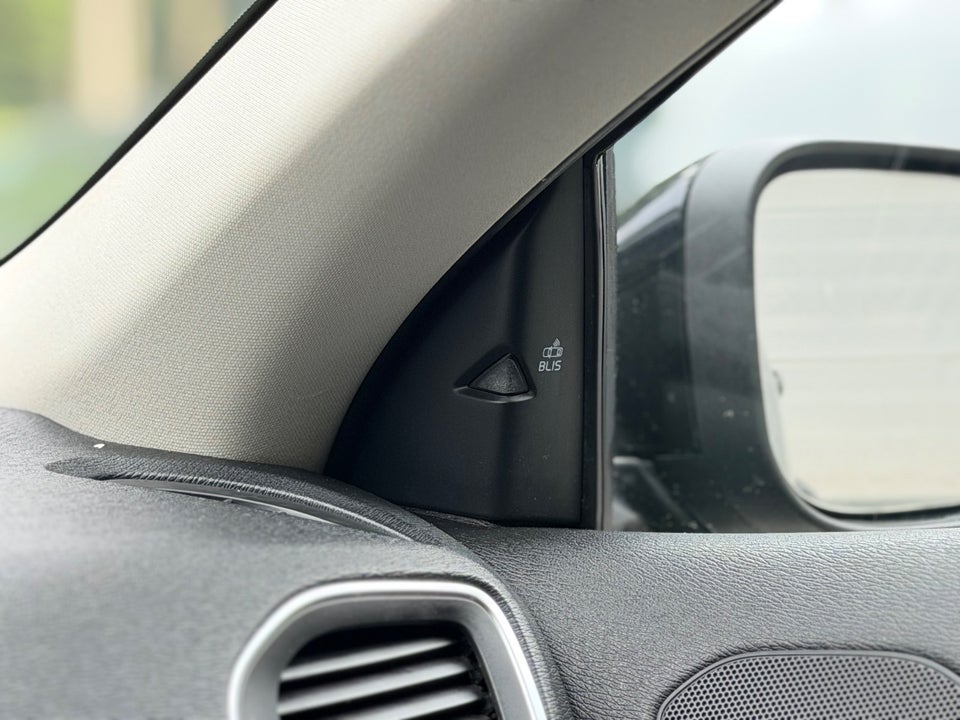 Volvo V40 1,6 D2 115 Kinetic 5d