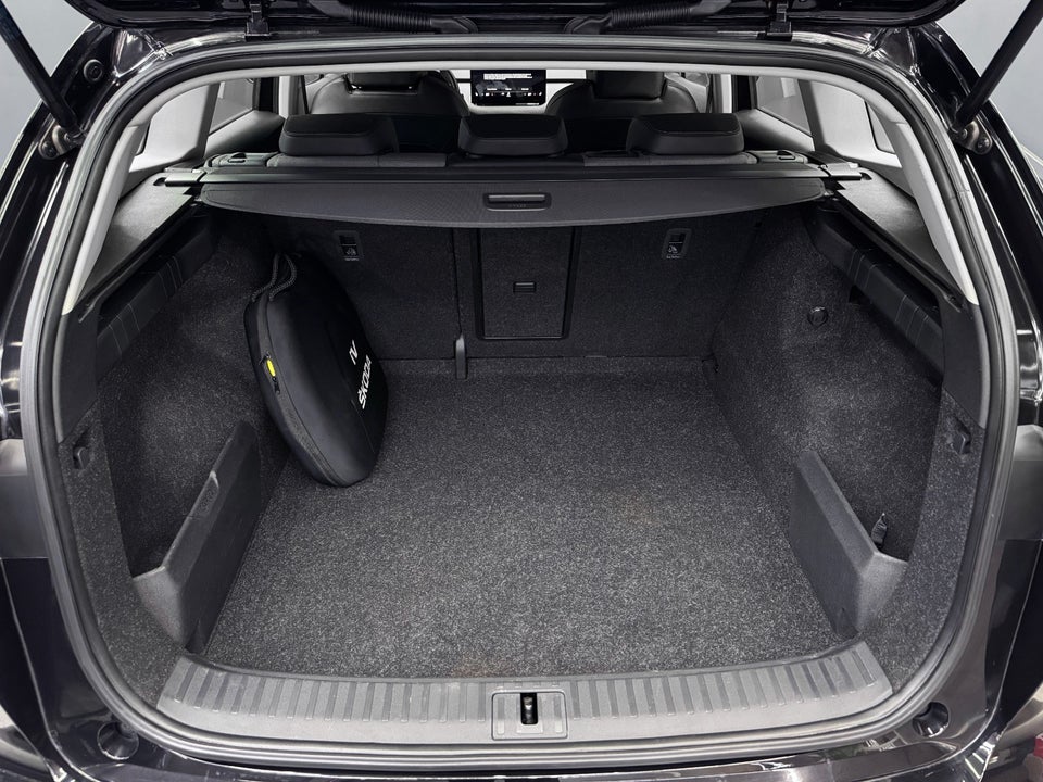 Skoda Enyaq 60 iV Loft 5d