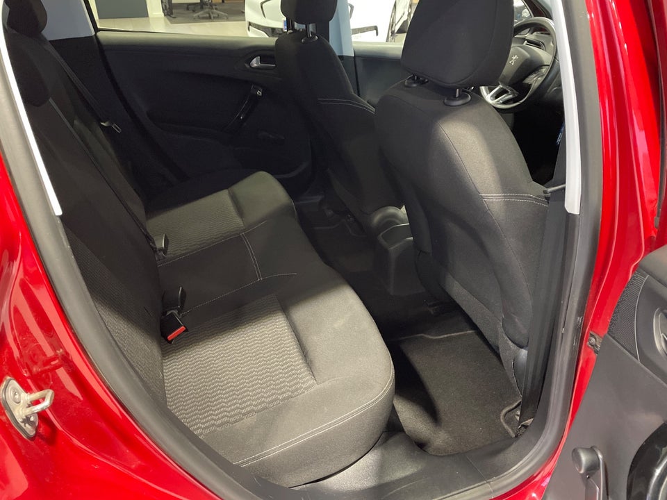 Peugeot 208 1,6 BlueHDi 100 Active 5d