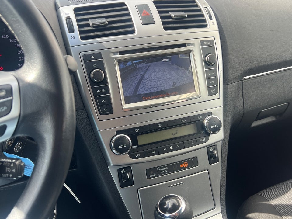 Toyota Avensis 2,0 D-4D T1 stc. 5d