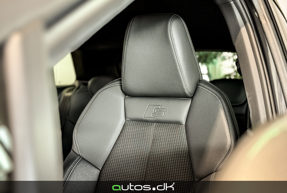 Audi Q4 e-tron 40 S-line 5d