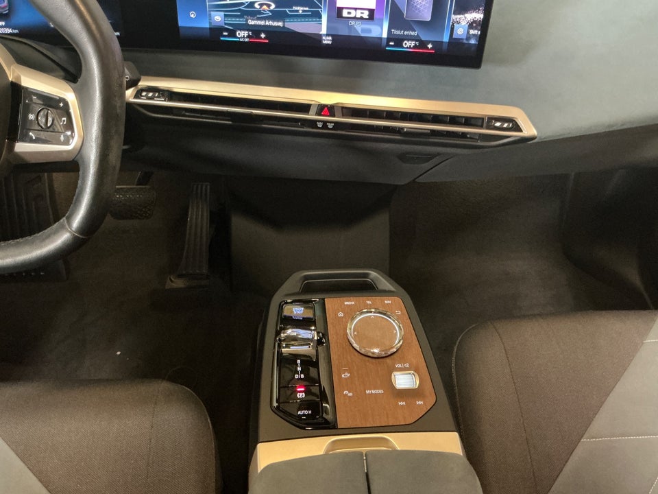 BMW iX xDrive40 Sport 5d