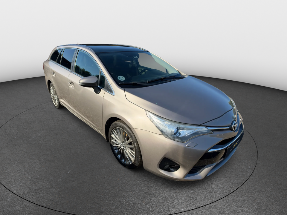 Toyota Avensis 2,0 D-4D T2 Touring Sports 5d