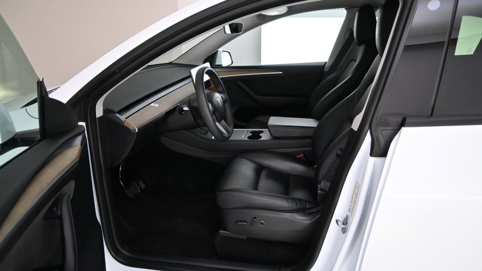 Tesla Model Y RWD 5d