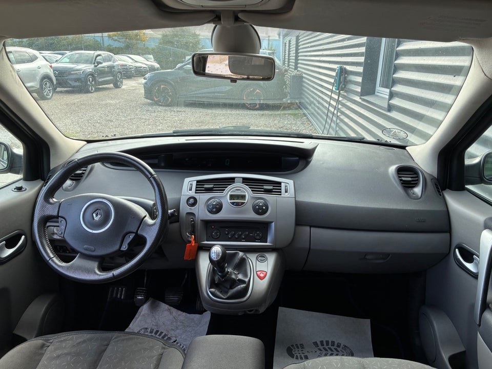 Renault Scenic II 1,9 dCi 130 Authentique 5d