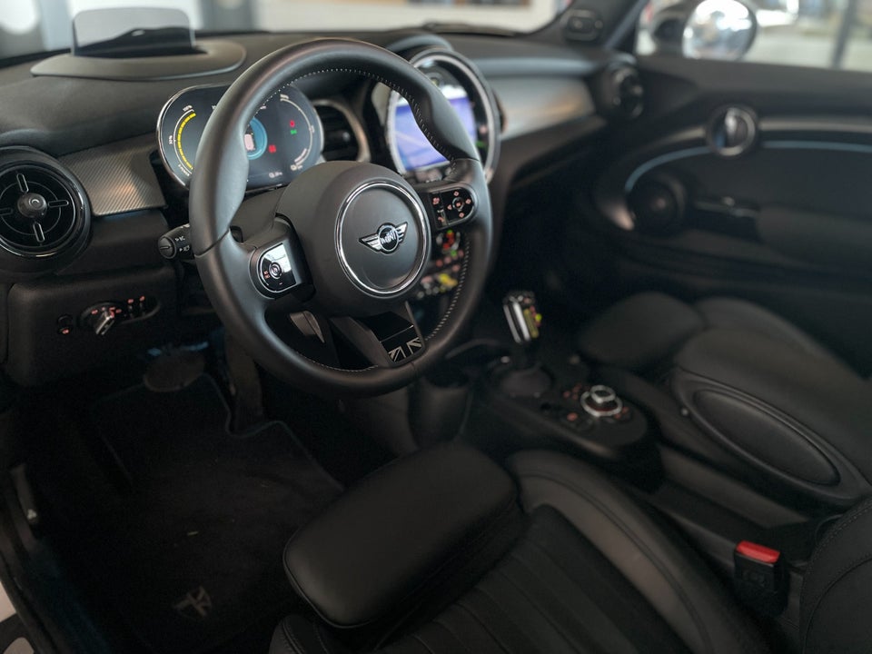 MINI Cooper SE Maximise 3d