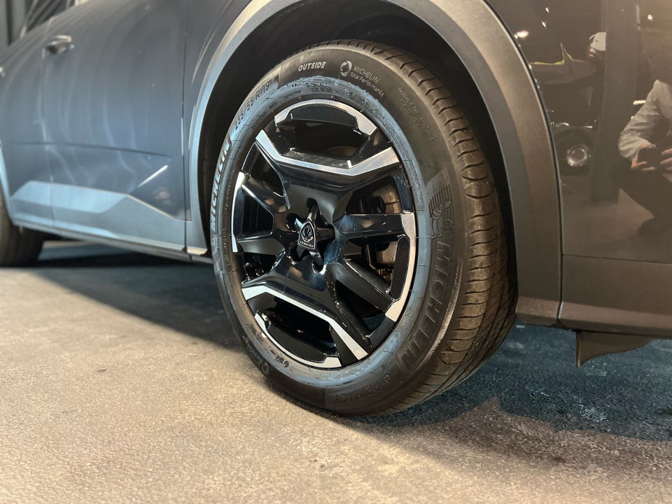 Peugeot e-3008 77 GT 5d