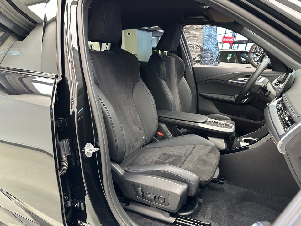 BMW iX1 eDrive20 M-Sport Pro 5d