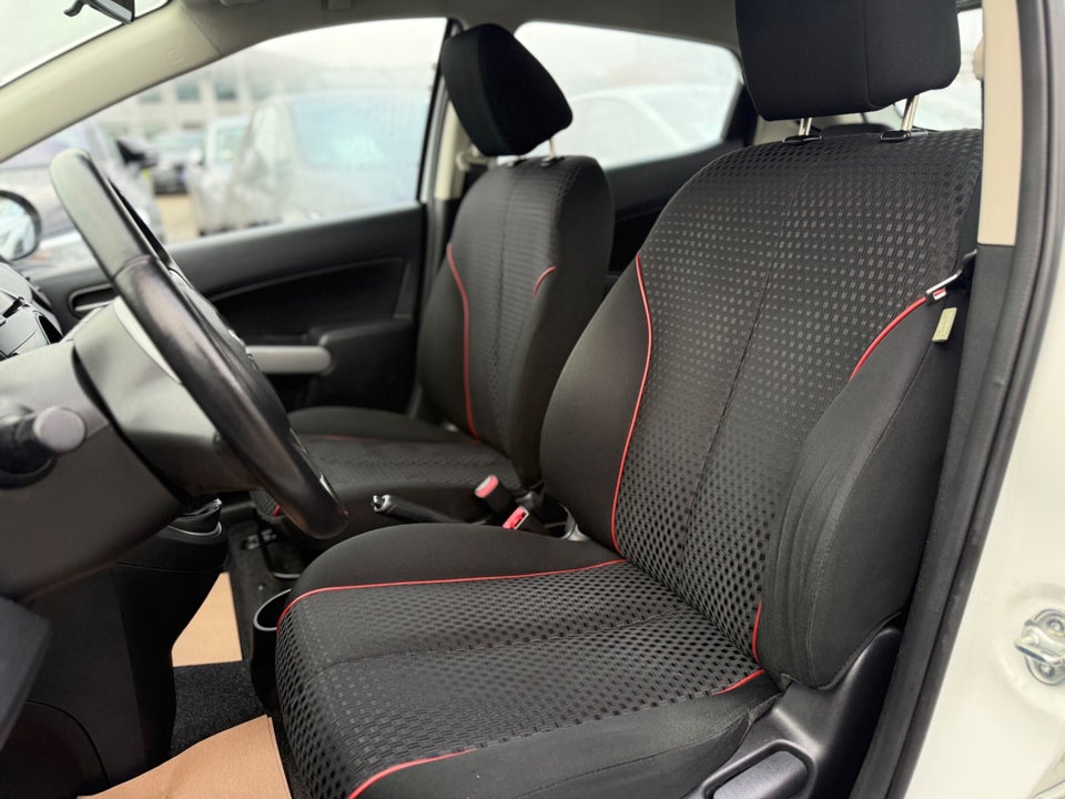 Mazda 2 1,3 Takara Edition 5d