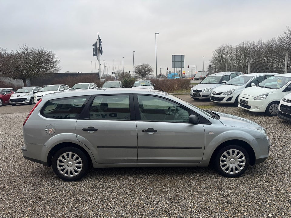 Ford Focus 1,4 Trend stc. 5d
