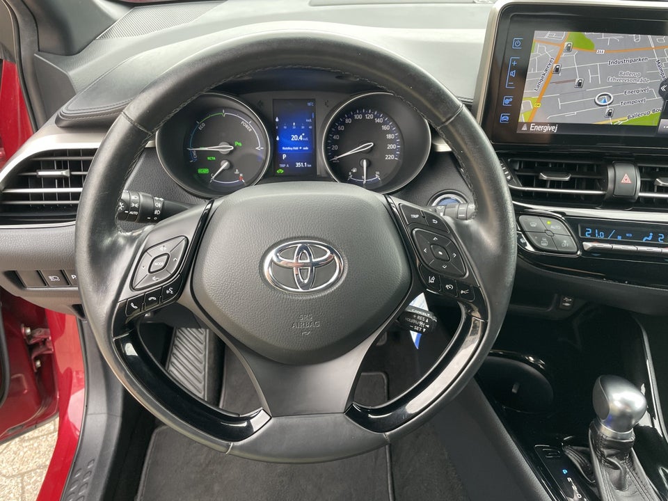 Toyota C-HR 1,8 Hybrid Premium Selected CVT 5d