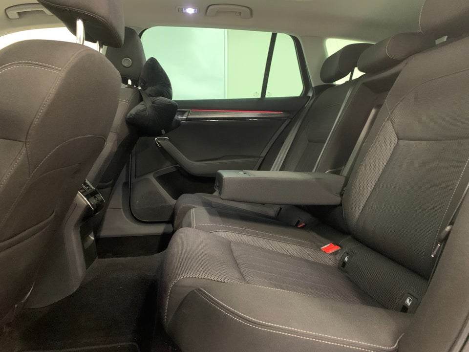 Skoda Superb 2,0 TSi 272 Style Combi DSG 4x4 5d
