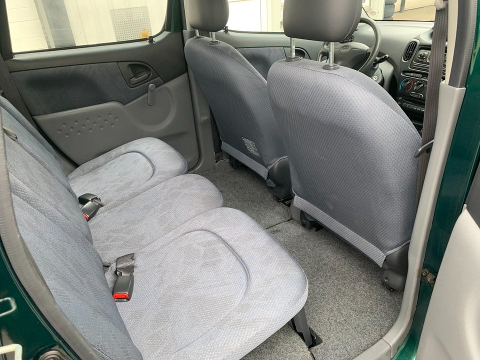 Toyota Yaris Verso 1,3 Luna 5d