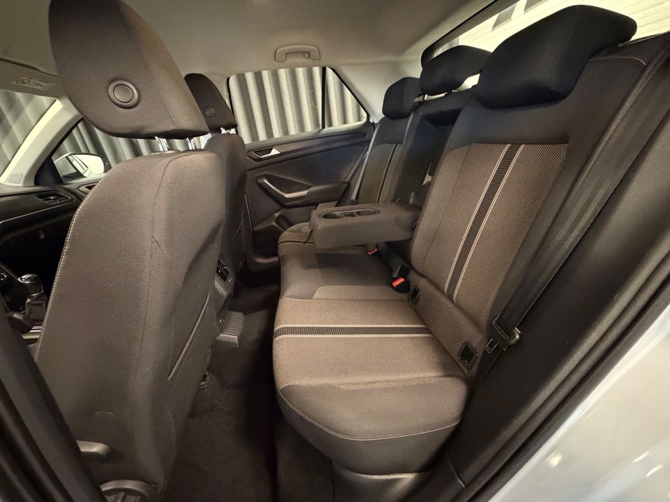 VW T-Roc 1,0 TSi 115 City 5d