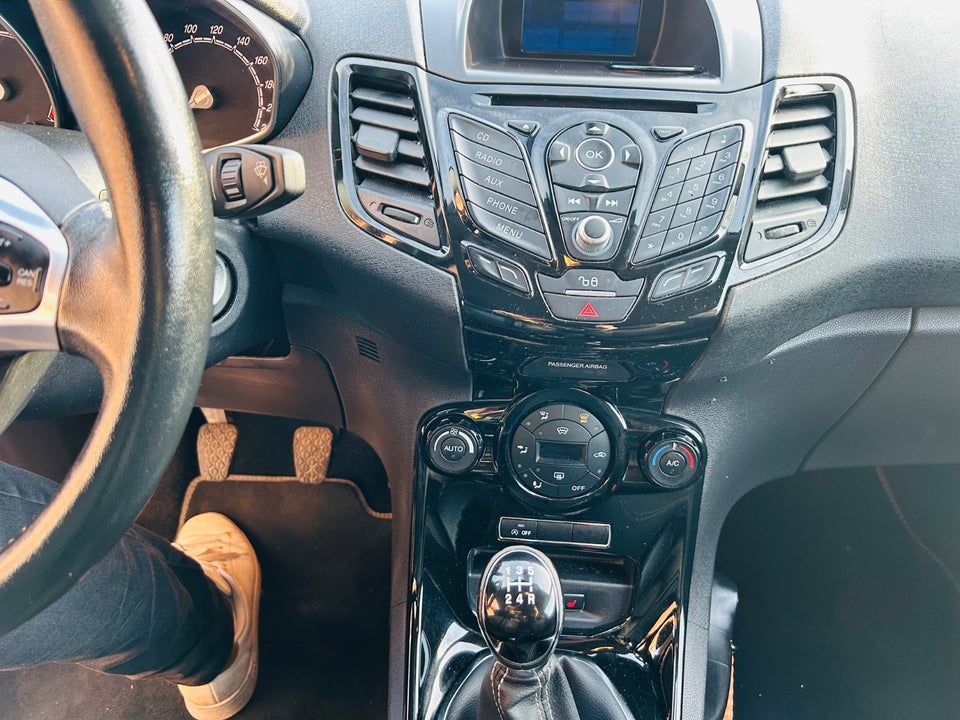 Ford Fiesta 1,1 Titanium Van 5d